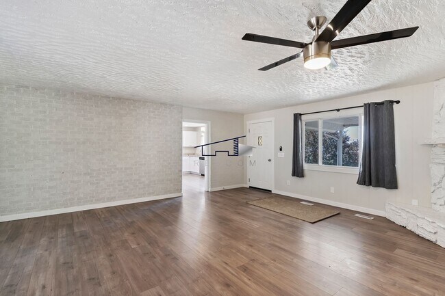 Foto del edificio - Updated North Ogden 4 Bedroom 2 Bathroom Home!