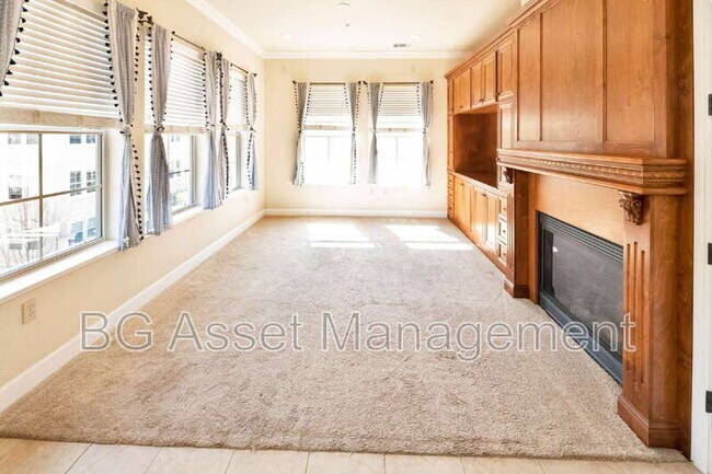 Building Photo - 1240 Sonata Dr