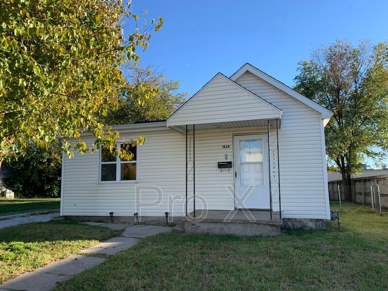 1426 W 9th St, Joplin, MO 64801 House Rental in Joplin, MO