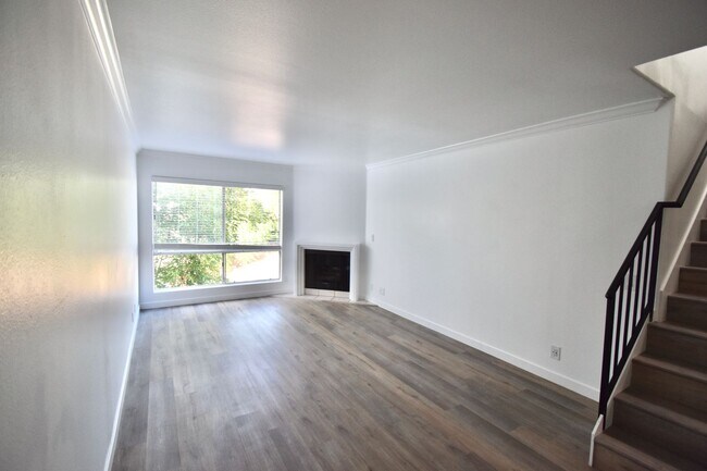 Foto del edificio - 6041 Fulton Ave