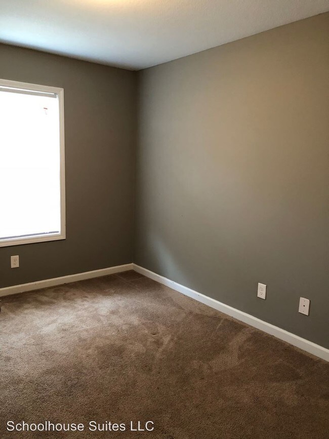 Building Photo - 3 br, 2 bath House - 1719-D Thistlewood Dr.