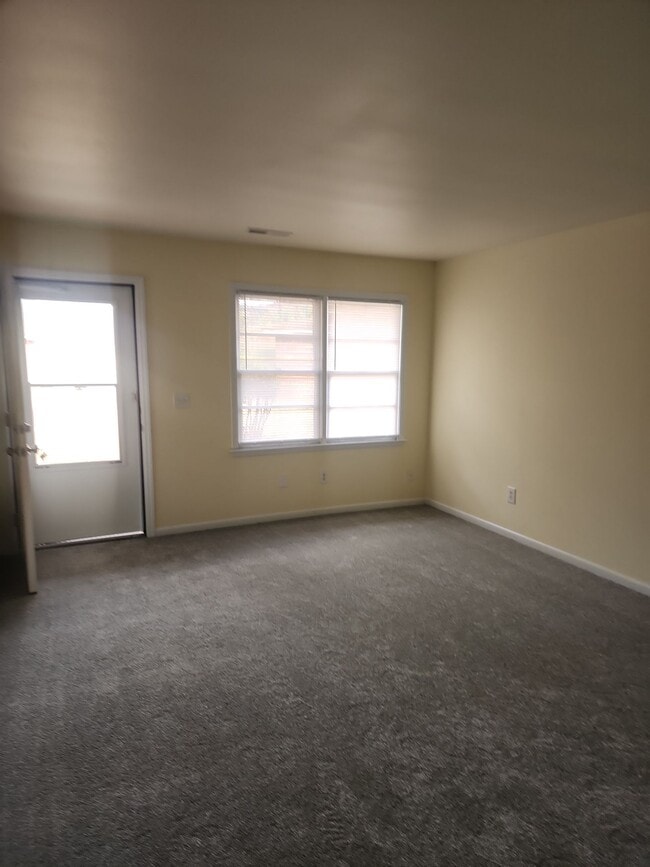 Foto del edificio - 3211 Meridian St N