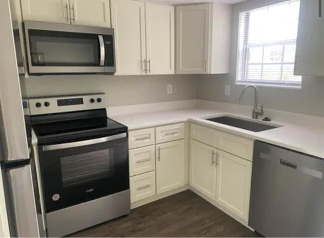 Foto del edificio - 7767 Hansgrove Ct