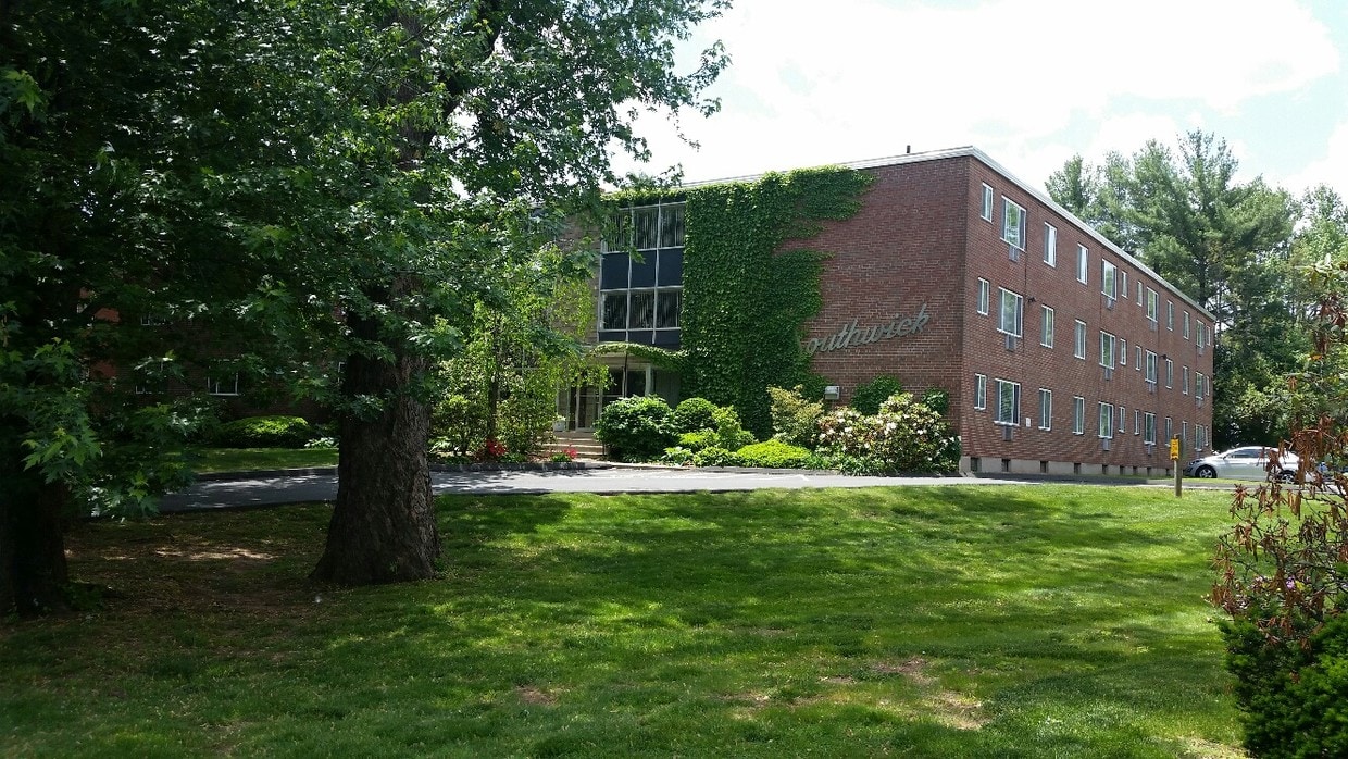 105 S Main St, West Hartford, CT 06107 Apartments West Hartford, CT