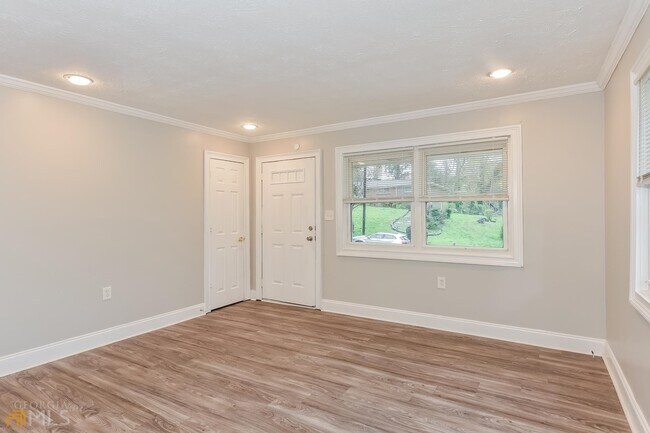 Building Photo - 2392 Tyler Way