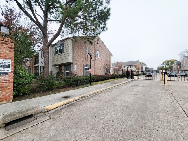 Building Photo - 2021 Winrock Blvd