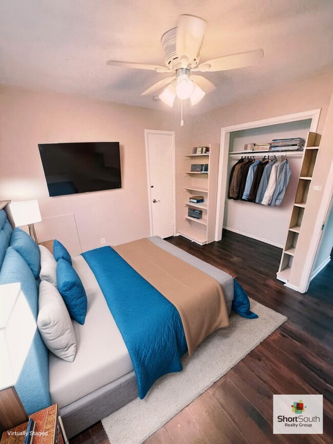 Building Photo - Updated 2 bed 1 bath lower apartment in Wyoming