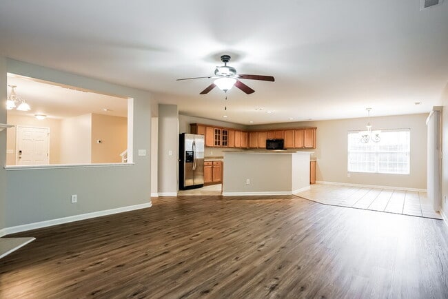 Building Photo - 120 Smart Ct