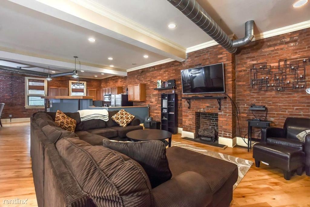 Primary Photo - 3 br, 2.5 bath Apartment - 161 Pius St