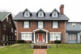 Foto principal - 11015 Wade Park Ave