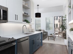 Building Photo - AVE Paradise Valley