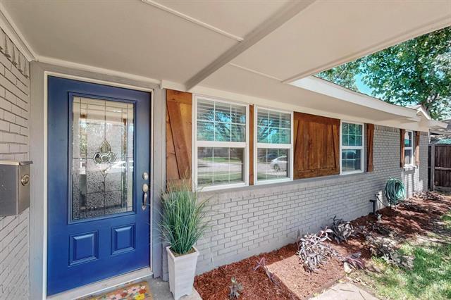 Building Photo - 2949 Hollandale Ln