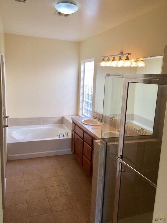 Foto del edificio - 106 Emerald Isle Way