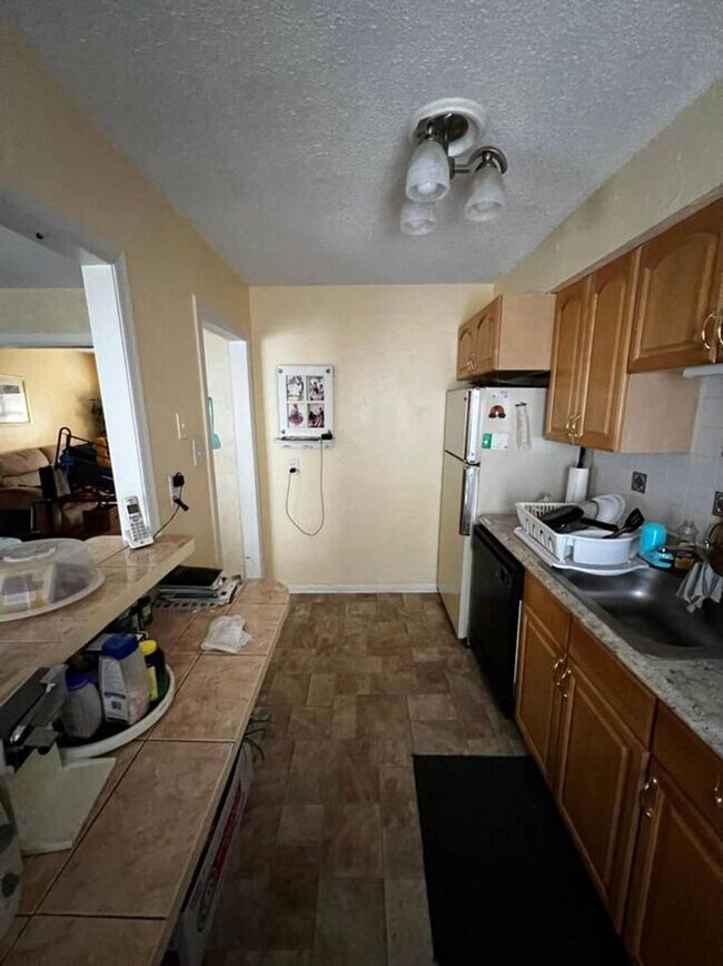Foto del edificio - Lovely Cherry Hill Parke 2nd floor 2 bedro...
