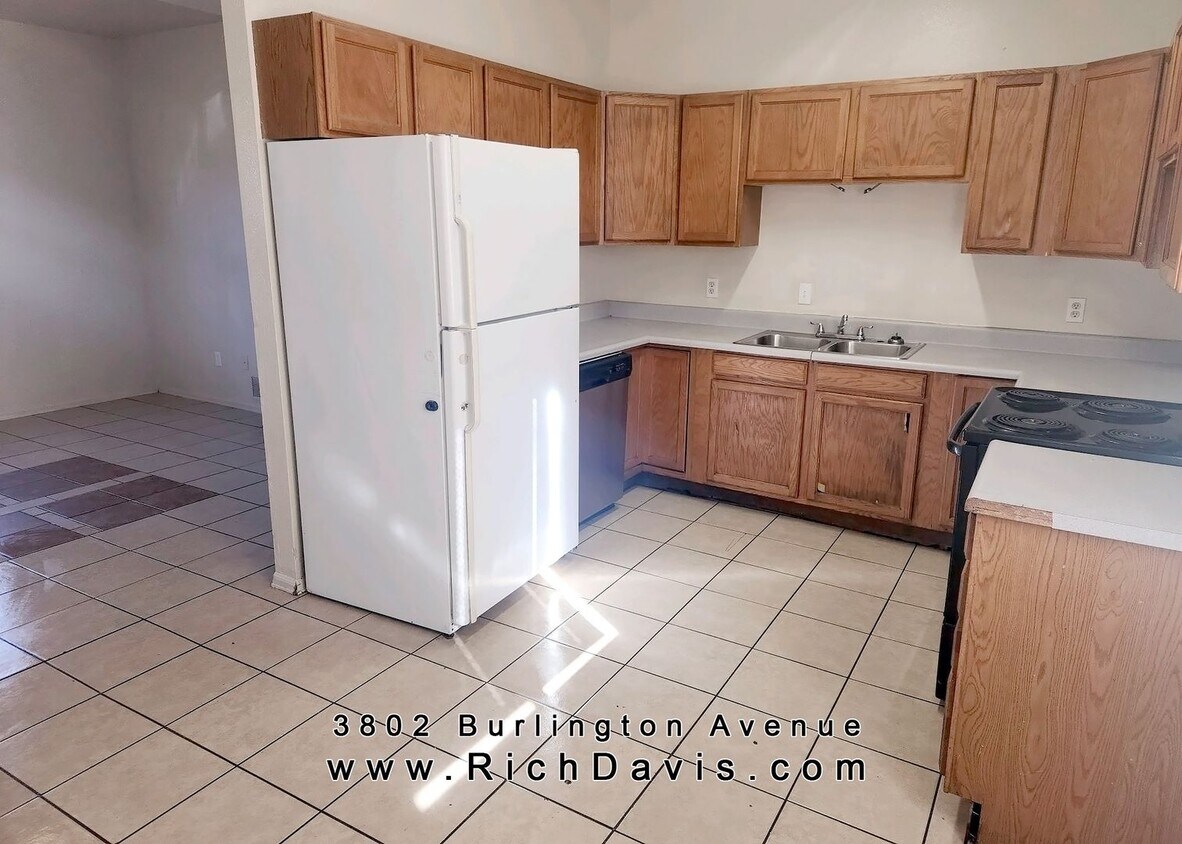Primary Photo - 3 Bed, 1 Bath, Great location off 37th and...