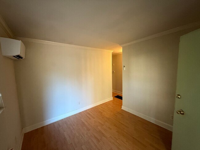 Foto del edificio - Cozy One Bedroom Triplex in Dilworth!