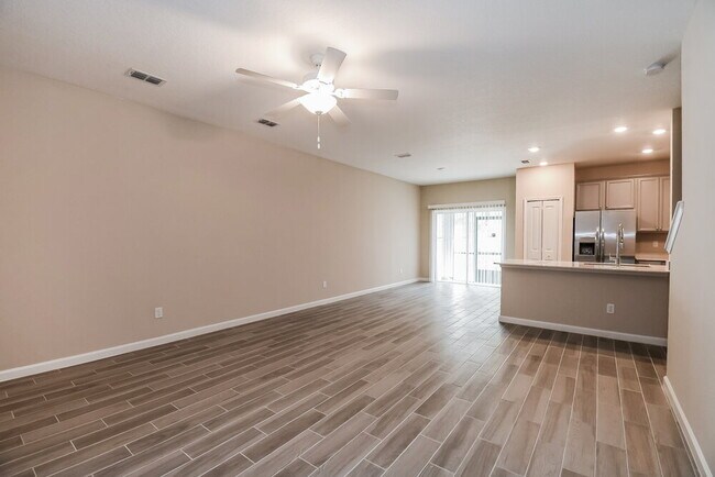 Foto del edificio - 13219 Shore Grass Dr