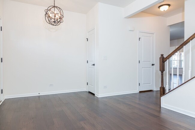 Building Photo - 942 Sunburst Ln