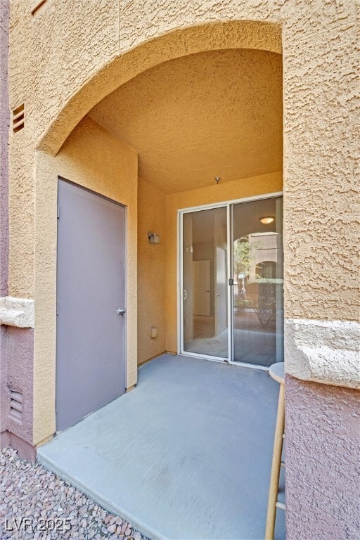 Building Photo - 3975 N Hualapai Way