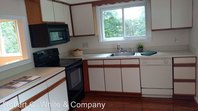 Building Photo - 2 br, 2.5 bath House - 26 Abbey Lane