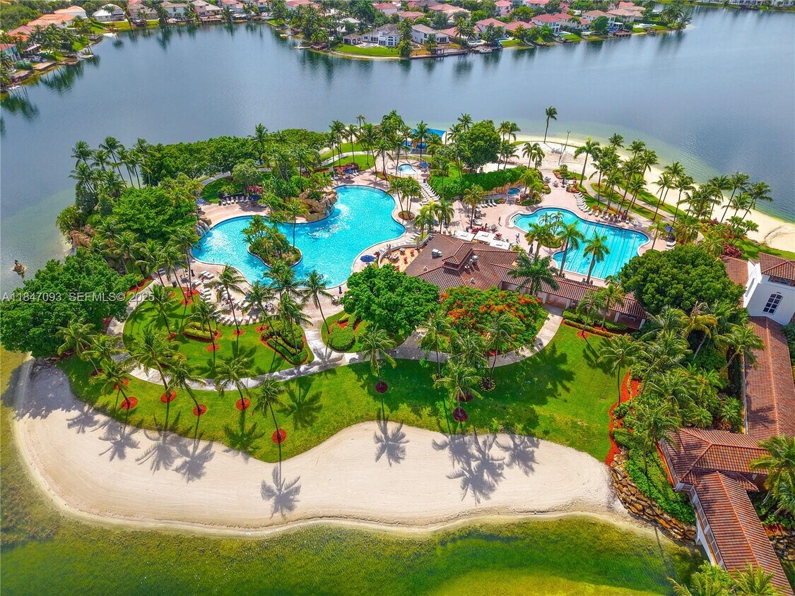 Primary Photo - 10720 NW 66th St