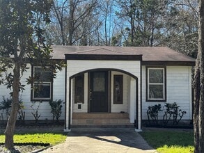 Building Photo - 4302 Trent Rd