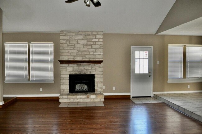 Foto del edificio - 8304 Red Willow Dr