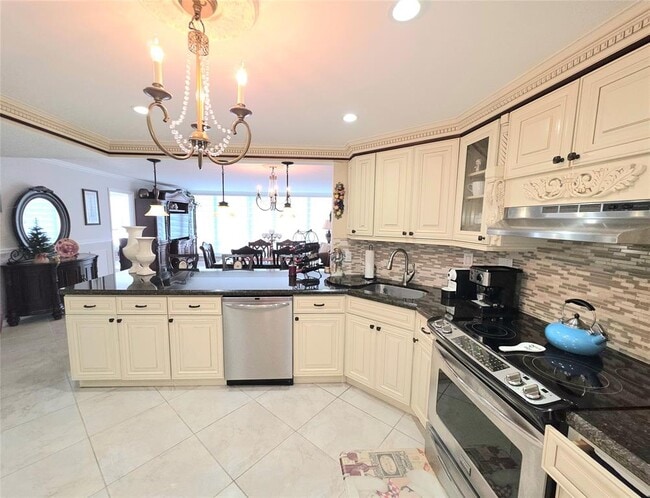 Building Photo - 4020 Galt Ocean Dr