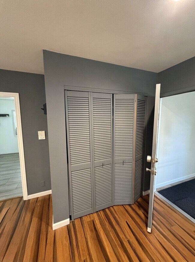 Foto del edificio - 5842 Bowcroft St