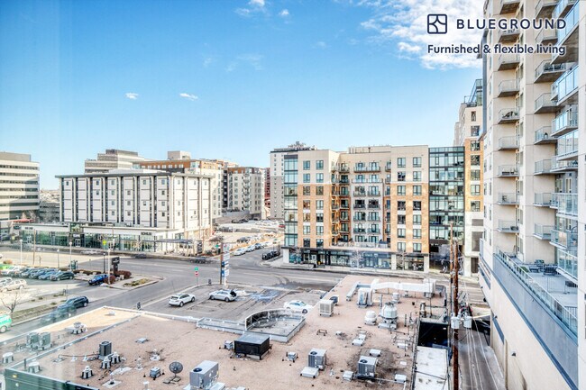 Building Photo - 135 Adams St