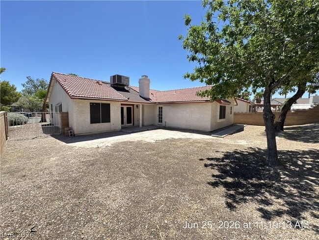 Building Photo - 7931 Stone Wall Dr