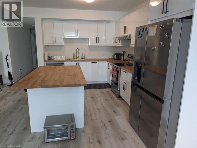 Photo du bâtiment - 4202 Manson Ln