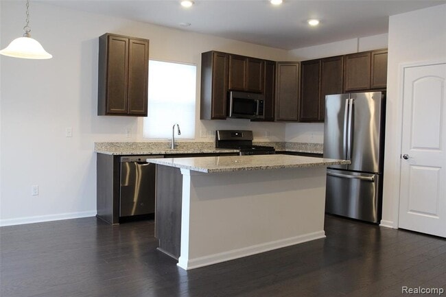 Foto del edificio - 8270 Carston Ln