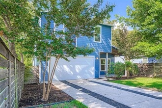 Building Photo - 405 W Croslin St