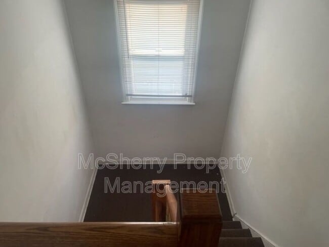 Building Photo - 1203 Fuller St