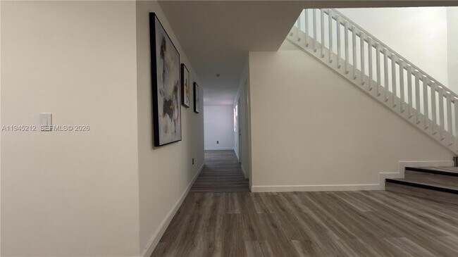 Foto del edificio - 1001 SW 98th Ave