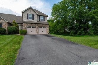 Building Photo - 835 Spring White Dr