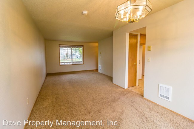 Building Photo - 3 br, 2.5 bath House - 1912 NE 84th Way