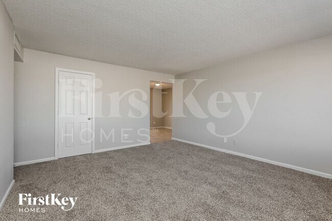 Foto del edificio - 8807 W Mercer Ln