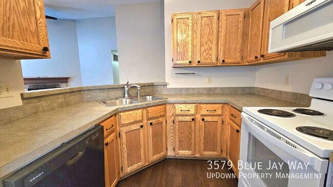 Foto del edificio - 3579 Blue Jay Way