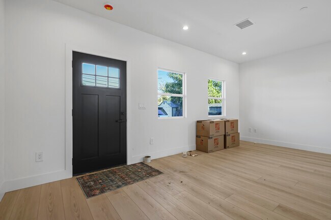 Foto del edificio - 11533 Dronfield Ave