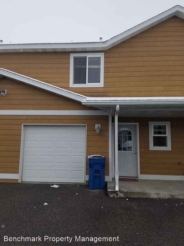 Primary Photo - 3 br, 2.5 bath House - 1002 Cruiser Lane U...