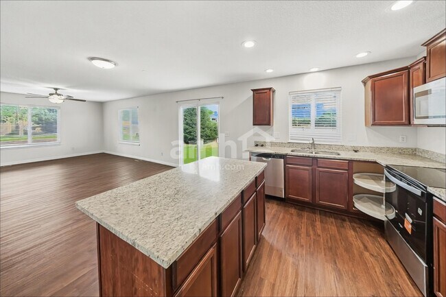Foto del edificio - 2496 Sierra Springs Dr