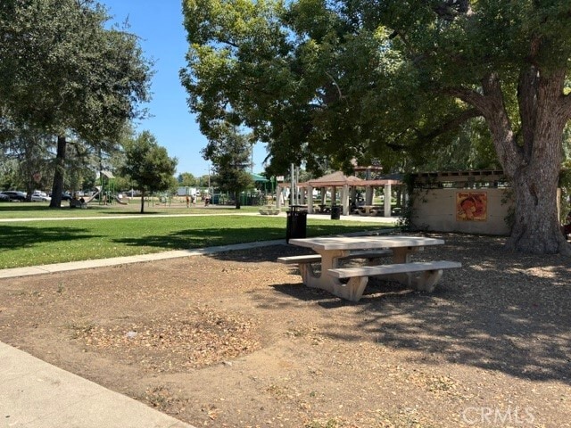Building Photo - 331 W San Bernardino Rd