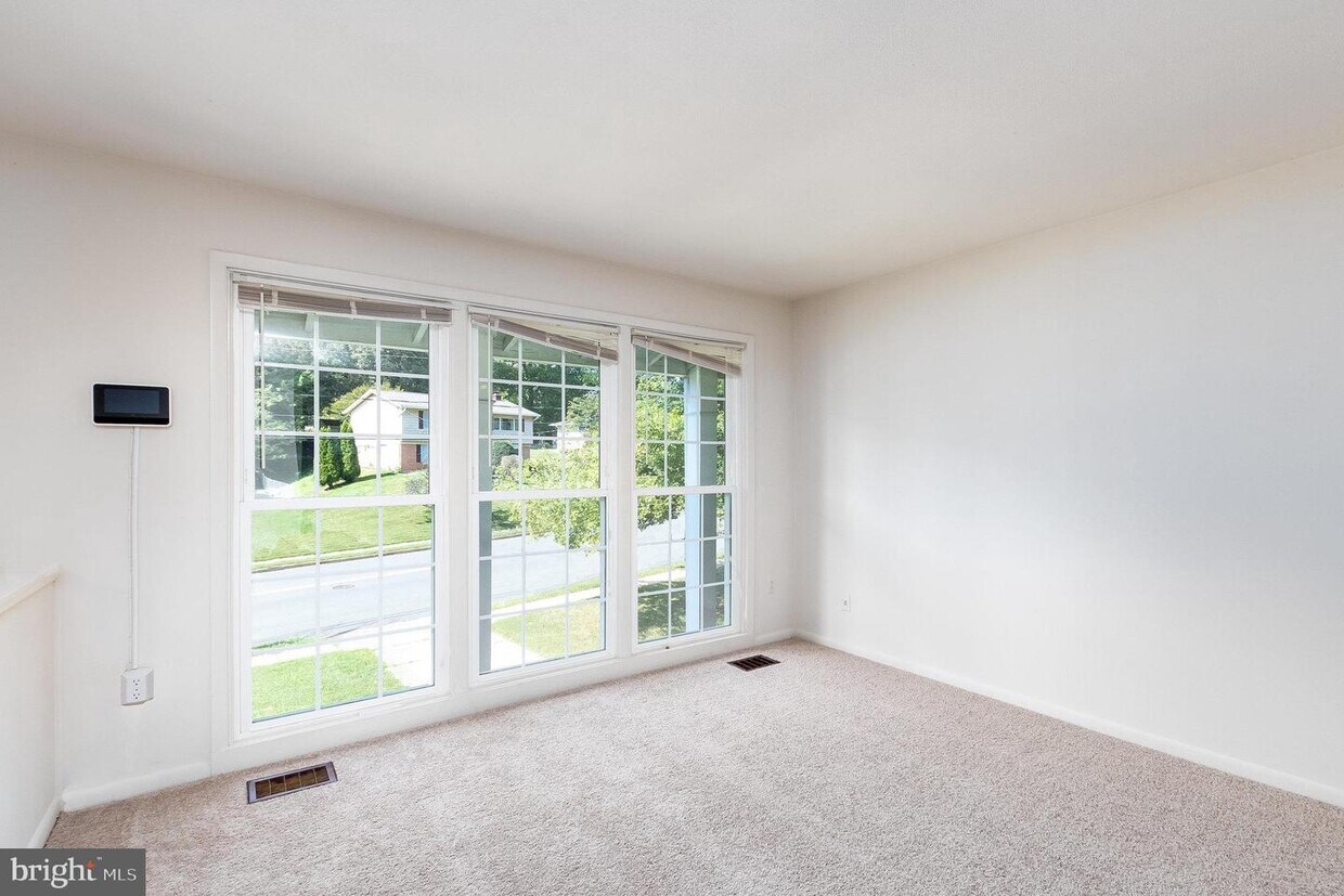 Foto principal - 6307 Greeley Blvd