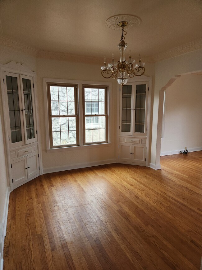 Foto del edificio - 1313 E Kensington Blvd