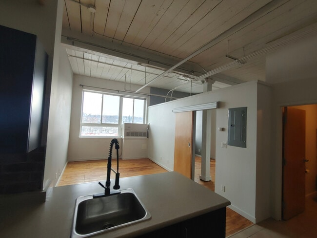 Building Photo - Tiger Lofts Cambridge