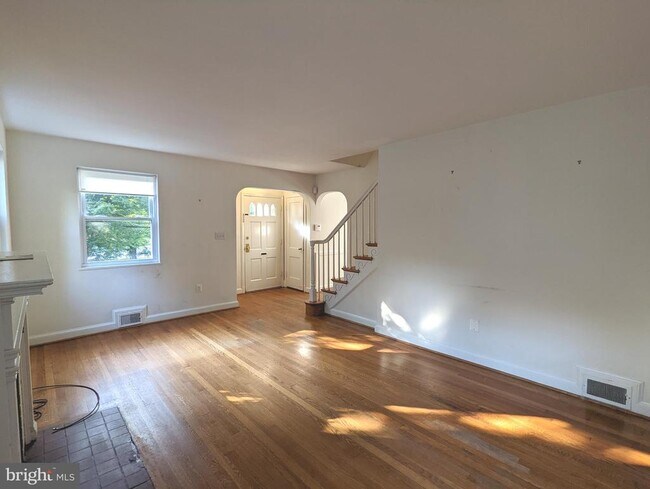 Building Photo - 4523 Q St NW