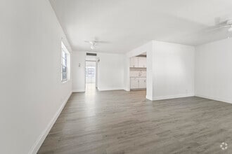 Building Photo - 938 Normandy Trail