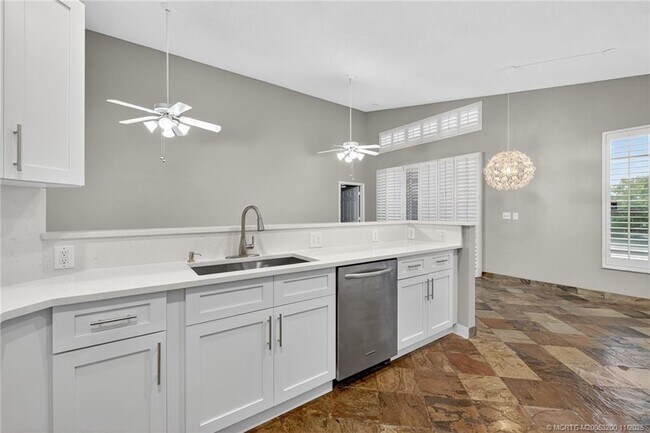 Foto del edificio - 2274 SW Olympic Club Terrace